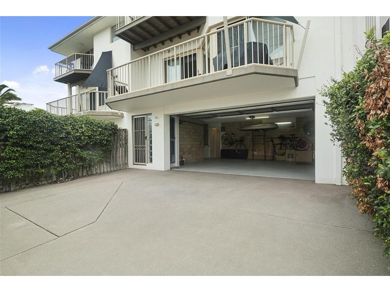 Villa 2/4 Fifteenth Avenue, Palm Beach QLD 4221