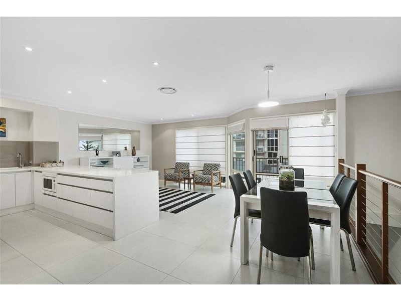 Villa 2/4 Fifteenth Avenue, Palm Beach QLD 4221