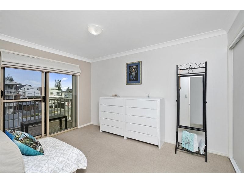 Villa 2/4 Fifteenth Avenue, Palm Beach QLD 4221