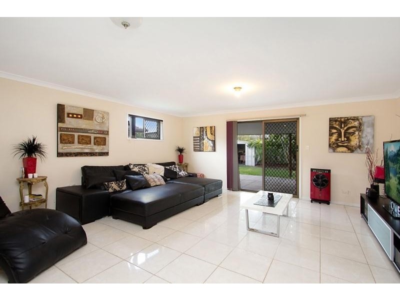 63 KP Mcgrath Drive, Elanora QLD 4221