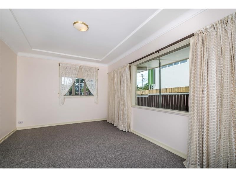 44 Palm Beach Avenue, Palm Beach QLD 4221