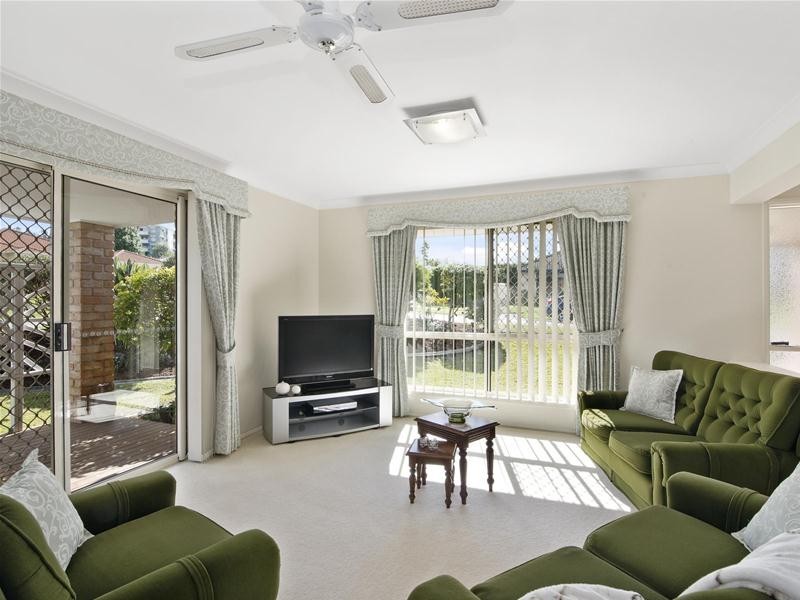 1/1 Peppertree Circuit, Robina QLD 4226