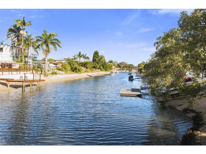 3/50 T E Peters Drive, Broadbeach Waters QLD 4218