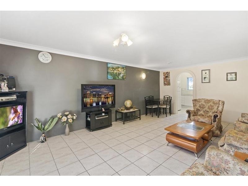 3/50 T E Peters Drive, Broadbeach Waters QLD 4218