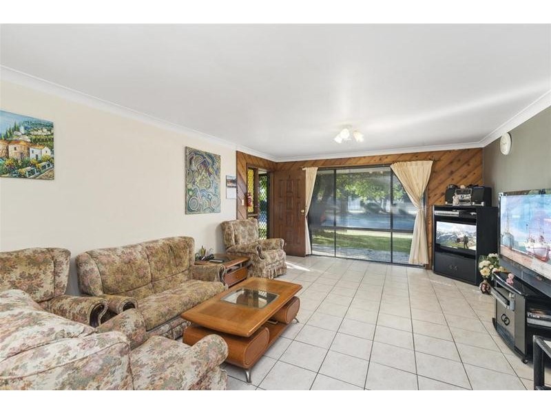 3/50 T E Peters Drive, Broadbeach Waters QLD 4218