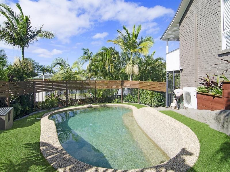 35 Ware Drive, Currumbin Waters QLD 4223