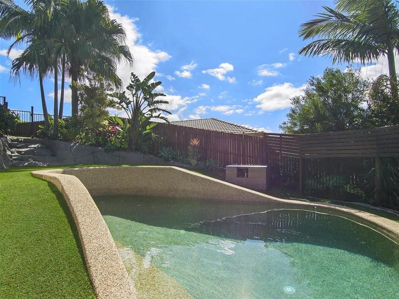 35 Ware Drive, Currumbin Waters QLD 4223