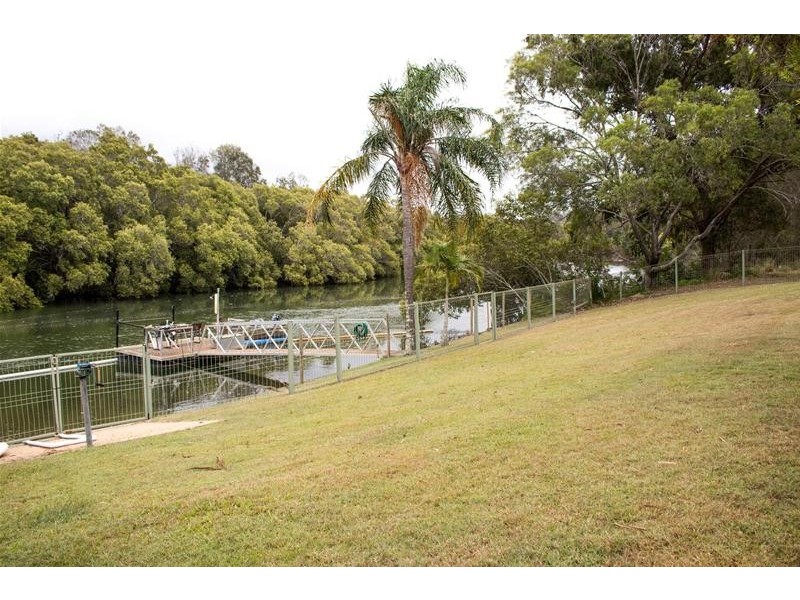 12 Almond Court, Elanora QLD 4221