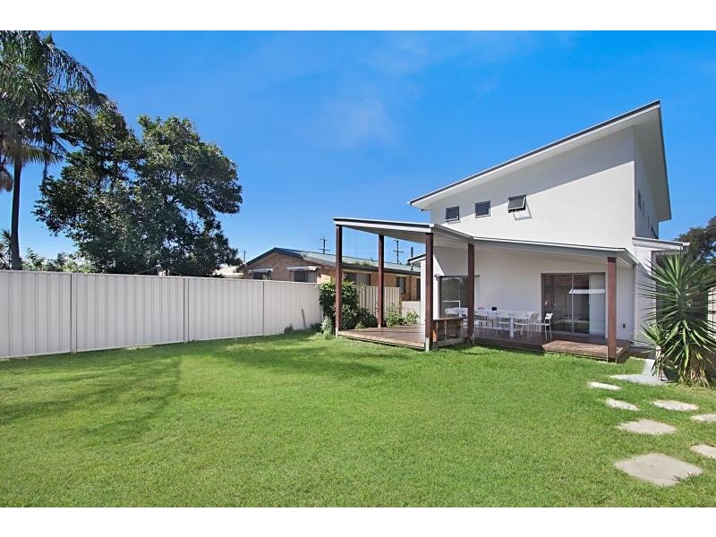 66 Philippine Parade, Palm Beach QLD 4221