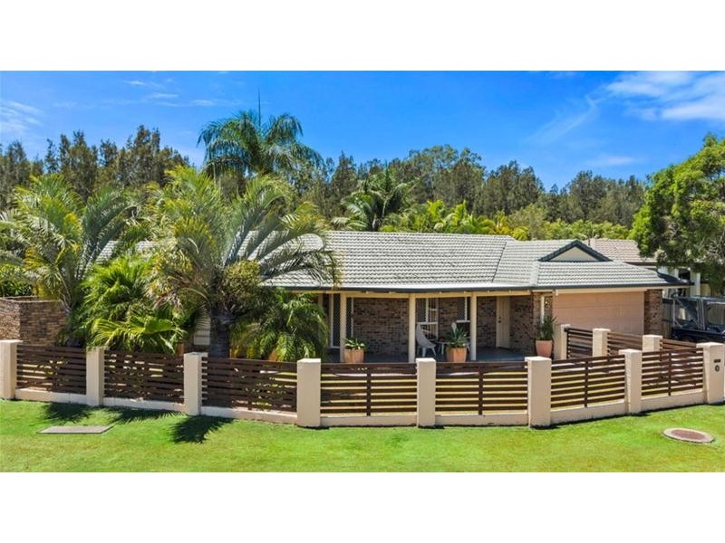 2 Silver Glade Drive, Elanora QLD 4221