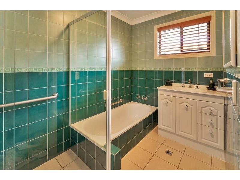 31 Colvillea Court, Palm Beach QLD 4221