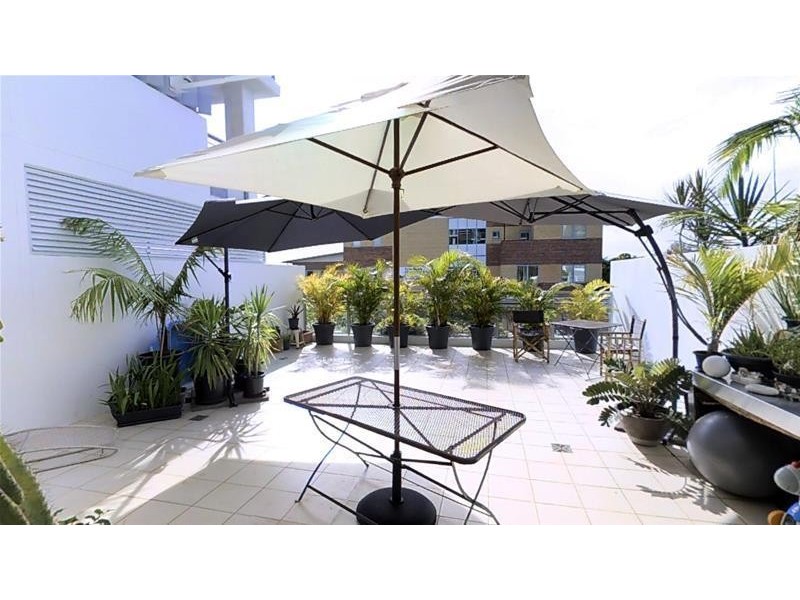 1102/10 Fifth Avenue, Palm Beach QLD 4221