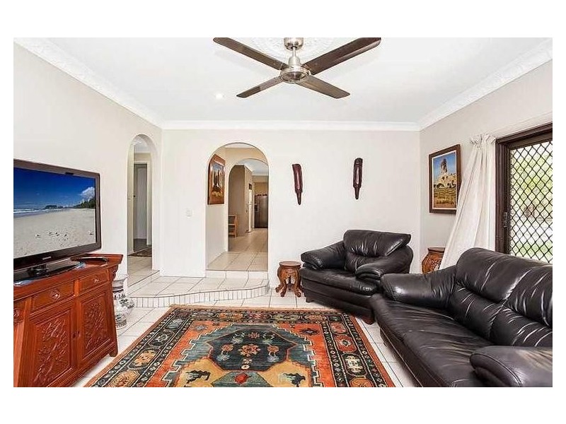 4 Spindle Street, Palm Beach QLD 4221