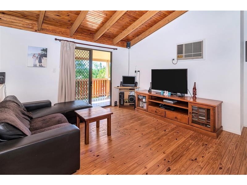 21 Currant Street, Elanora QLD 4221