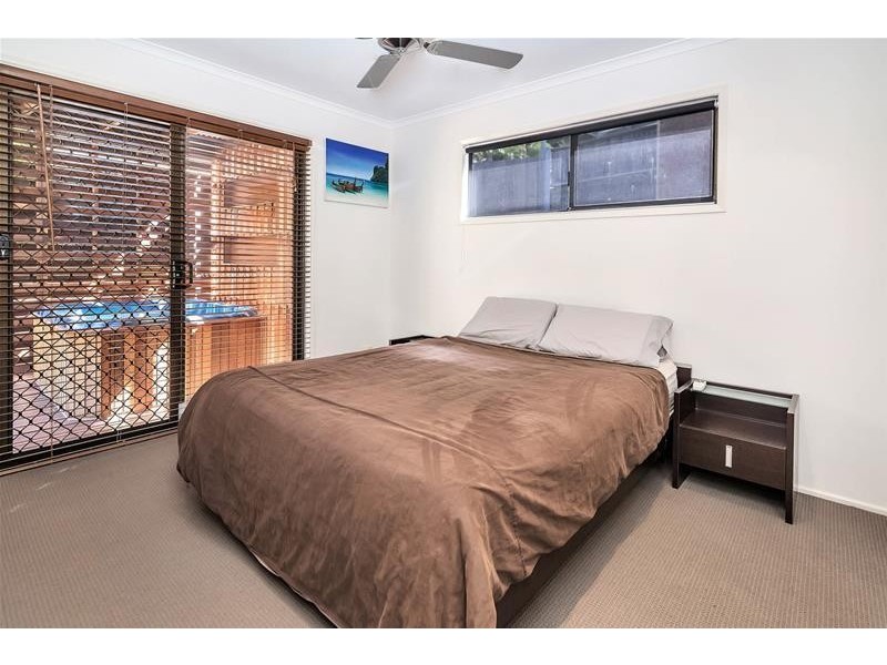 21 Currant Street, Elanora QLD 4221