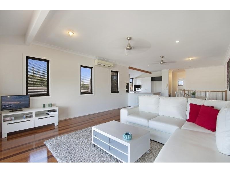 1/10 Walker Avenue, Palm Beach QLD 4221