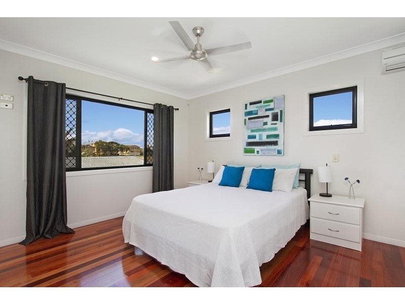 1/10 Walker Avenue, Palm Beach QLD 4221