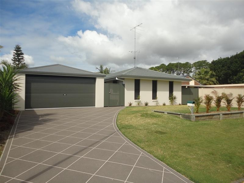 26 Pinon Close, Elanora QLD 4221