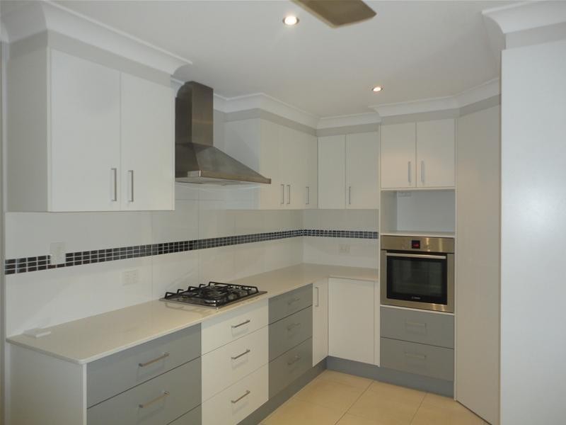 26 Pinon Close, Elanora QLD 4221