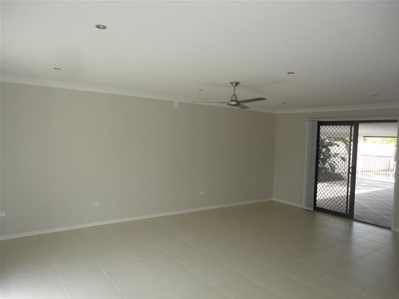 26 Pinon Close, Elanora QLD 4221