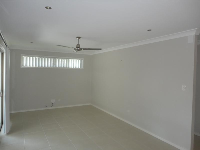 26 Pinon Close, Elanora QLD 4221