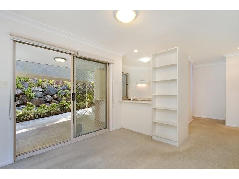 1/39A Banksiadale Close, Elanora QLD 4221