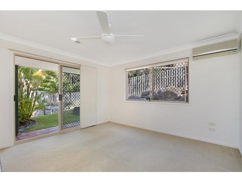 1/39A Banksiadale Close, Elanora QLD 4221