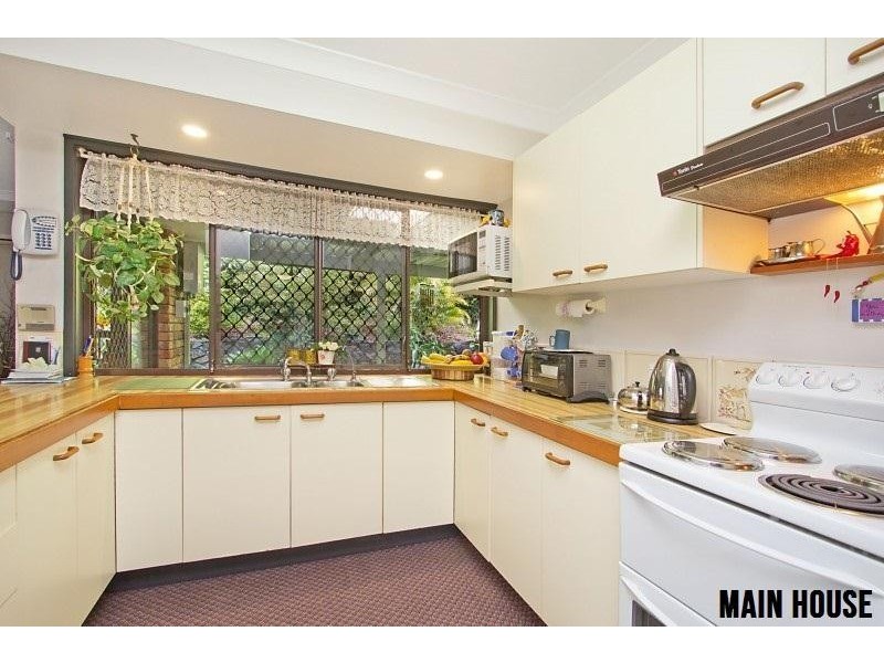 3 Radiata Court, Elanora QLD 4221