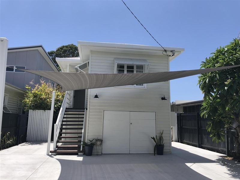 18A Currumbin Creek  Road, Currumbin Waters QLD 4223