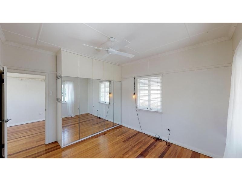 18A Currumbin Creek  Road, Currumbin Waters QLD 4223