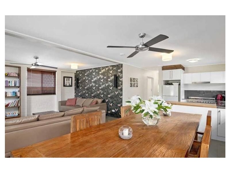 430 Cypress Terrace North Terrace, Palm Beach QLD 4221