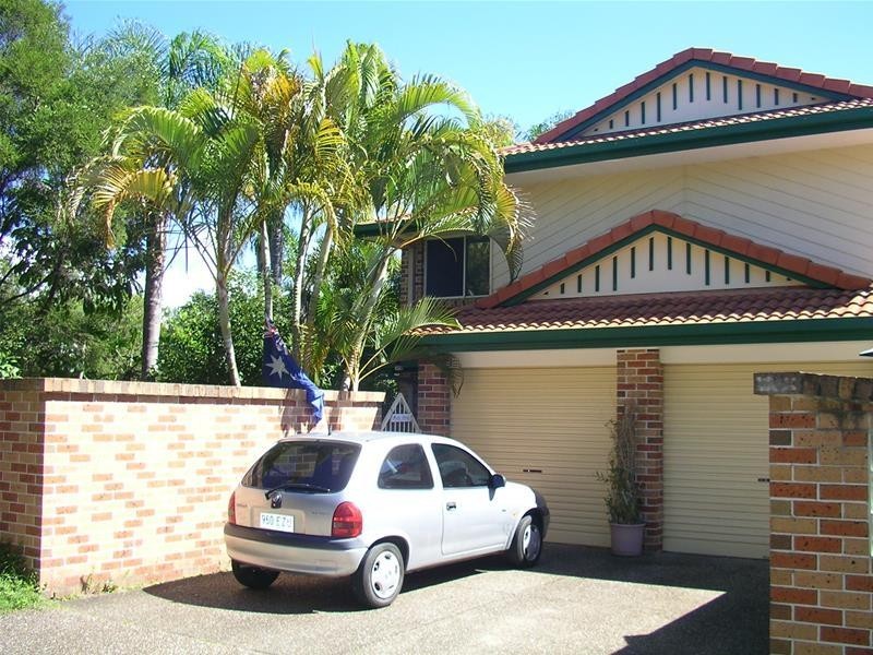 1/10 Cupania  Place, Elanora QLD 4221