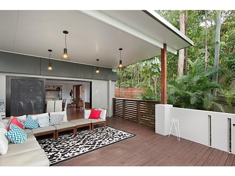 5 Illyria Street, Currumbin Waters QLD 4223