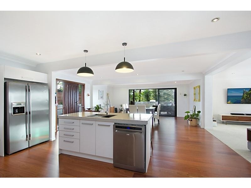 5 Illyria Street, Currumbin Waters QLD 4223