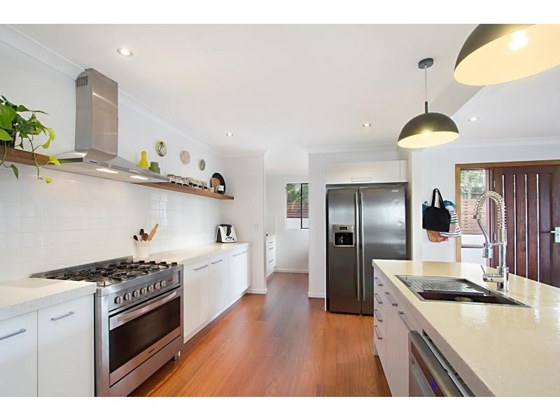 5 Illyria Street, Currumbin Waters QLD 4223