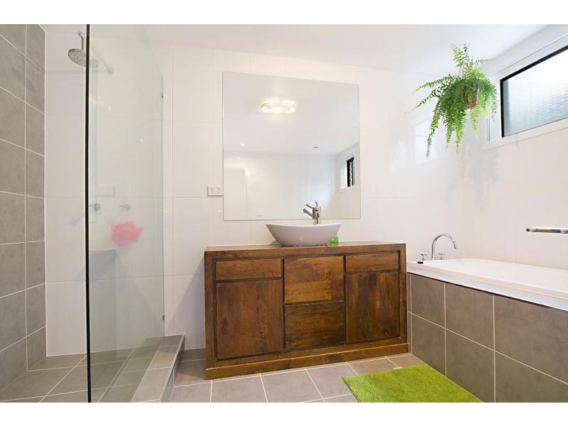 5 Illyria Street, Currumbin Waters QLD 4223