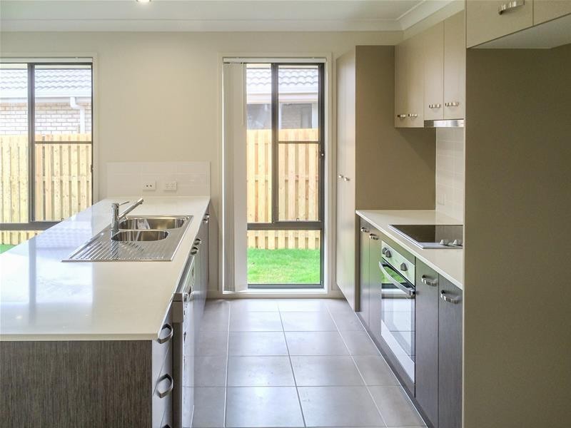 9 Avondale Drive, Pimpama QLD 4209