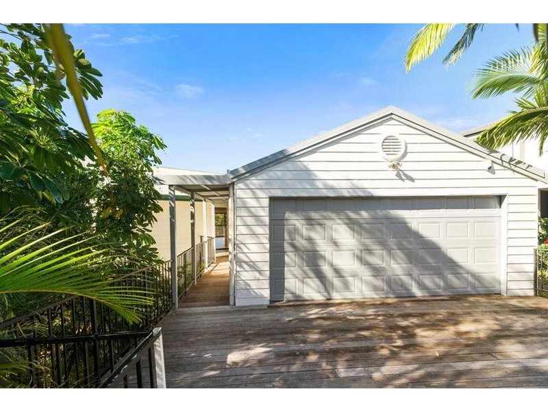 155 K P McGrath Drive, Elanora QLD 4221