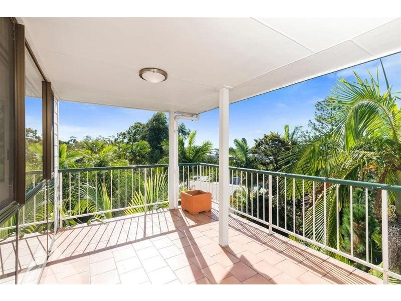 155 K P McGrath Drive, Elanora QLD 4221