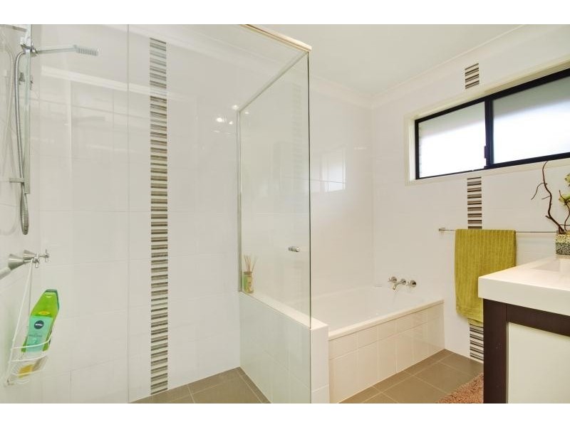 2 Myrtle Court, Palm Beach QLD 4221