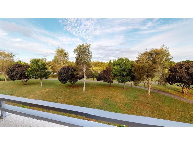 13/2 Inland Drive, Tugun QLD 4224