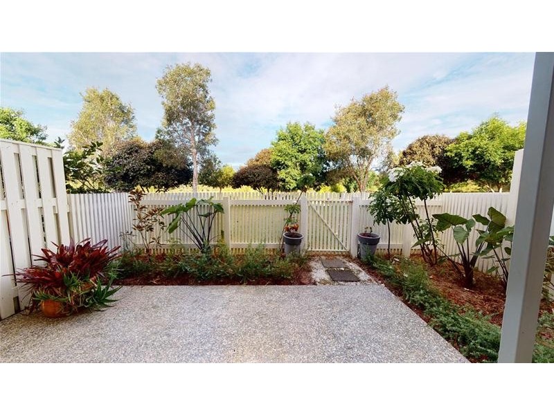 13/2 Inland Drive, Tugun QLD 4224