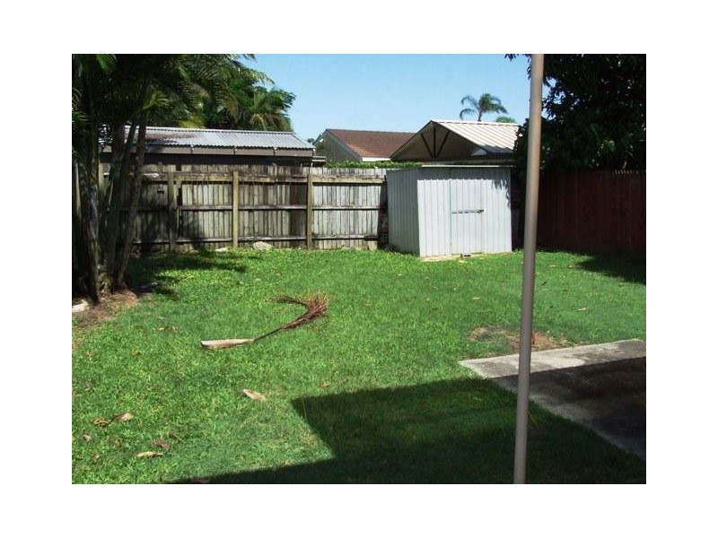 8 Cypress Terrace, Palm Beach QLD 4221