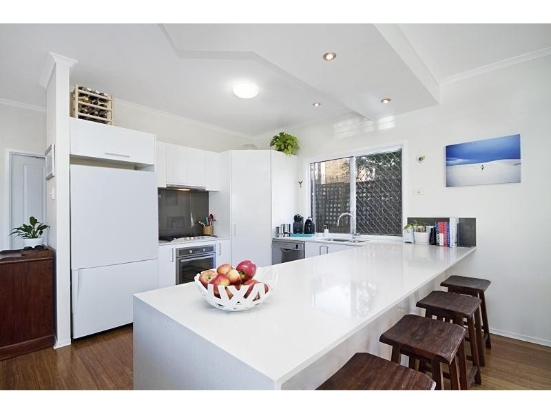 2/23 Twenty Fourth Avenue, Palm Beach QLD 4221