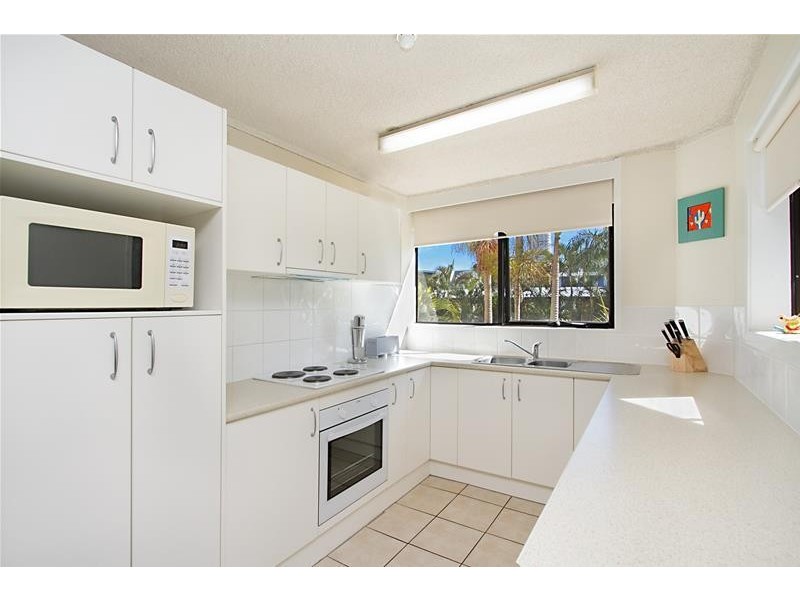 4/1941 Gold Coast Highway, Burleigh Heads QLD 4220