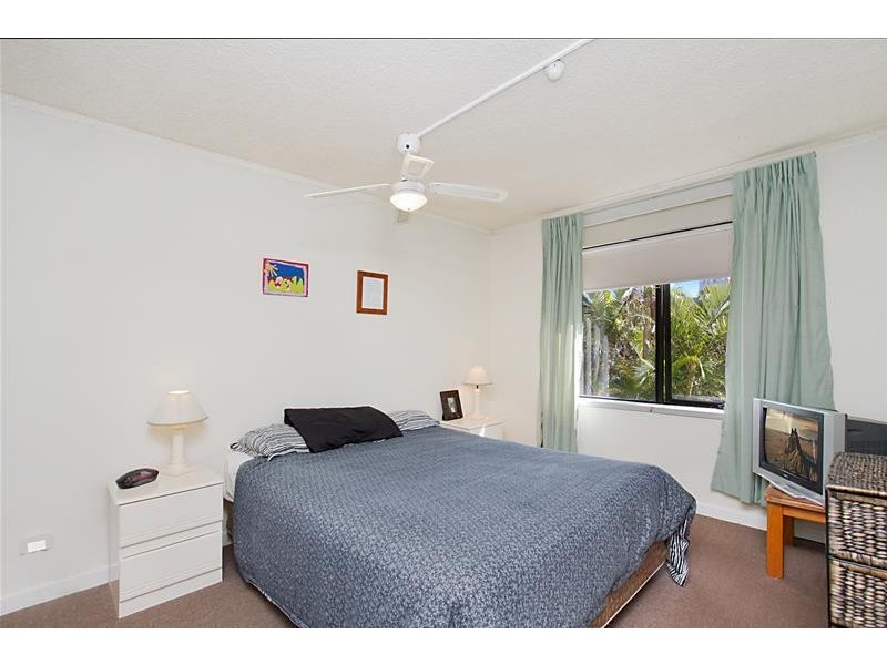 4/1941 Gold Coast Highway, Burleigh Heads QLD 4220