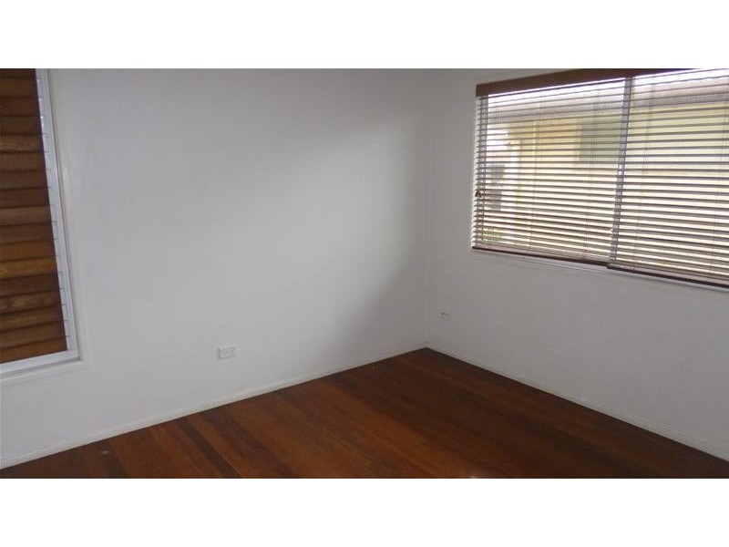 215 Jefferson Lane, Palm Beach QLD 4221