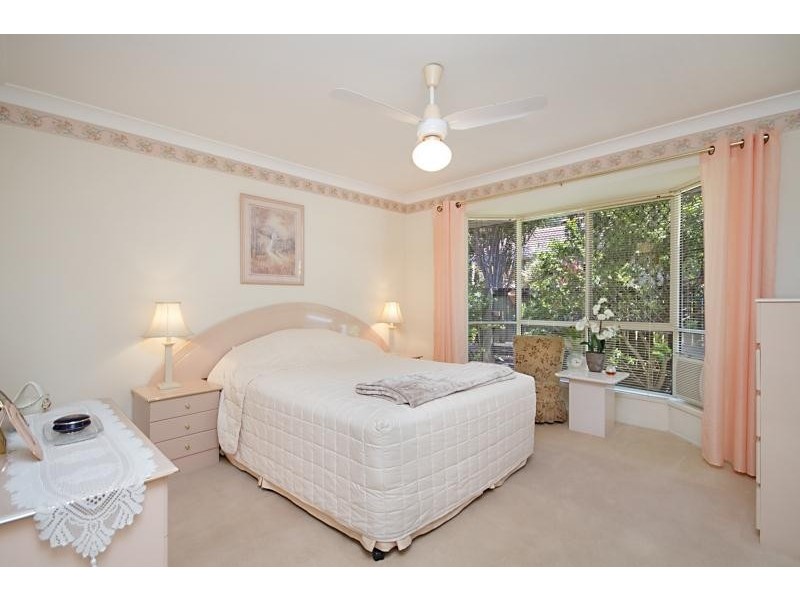 4 Bronzewing Close, Elanora QLD 4221