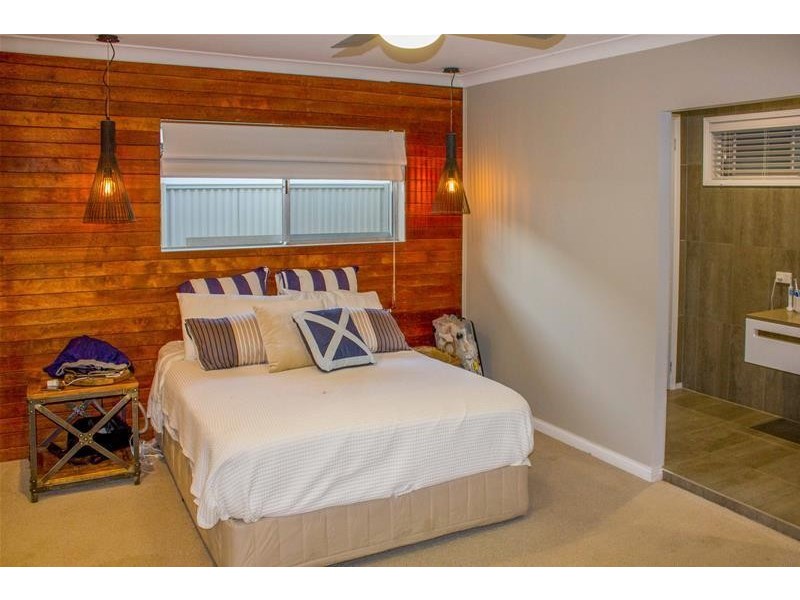 55 Mallawa Drive, Palm Beach QLD 4221