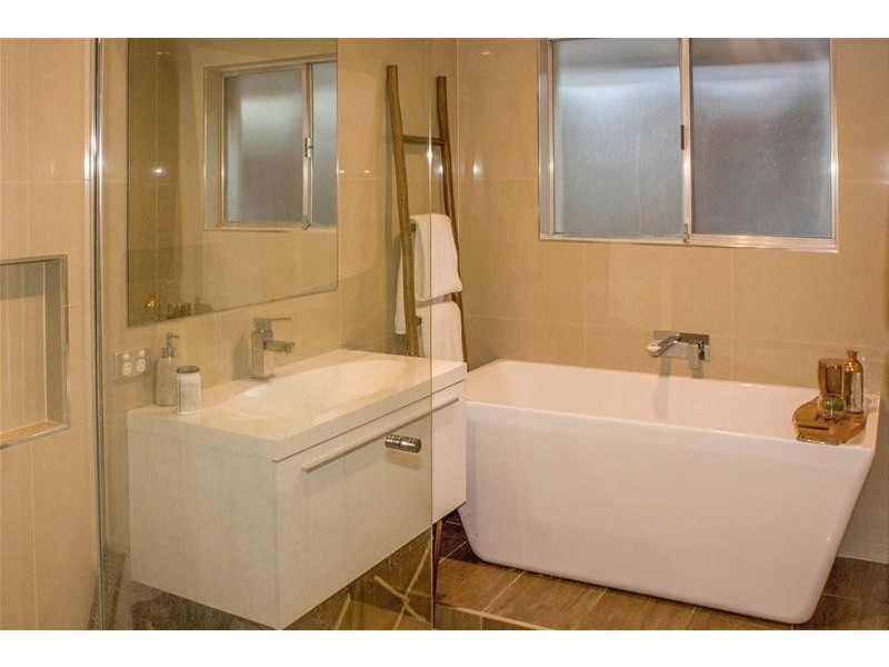 55 Mallawa Drive, Palm Beach QLD 4221